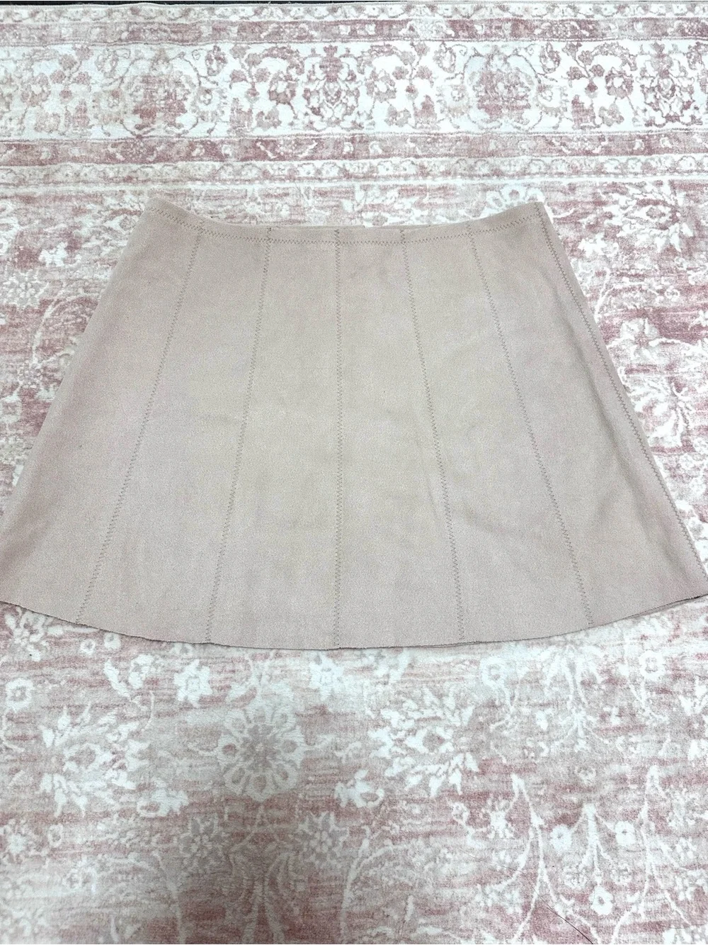 Blush 🪷 Suede Buttoned Mini Skirt - Picture 5 of 8
